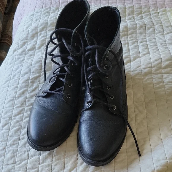 Thursday Boot Co Black Lace-Up CAPTAIN boots 8 - Picture 1 of 5